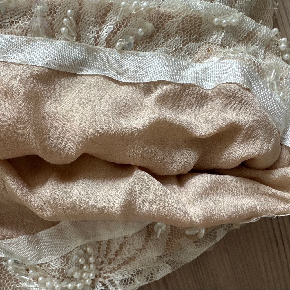 VTG Nude Beige Lace Pearl Beaded Dress- UPDATED PHOTOS w MEASUREMENTS - Picture 12 of 16